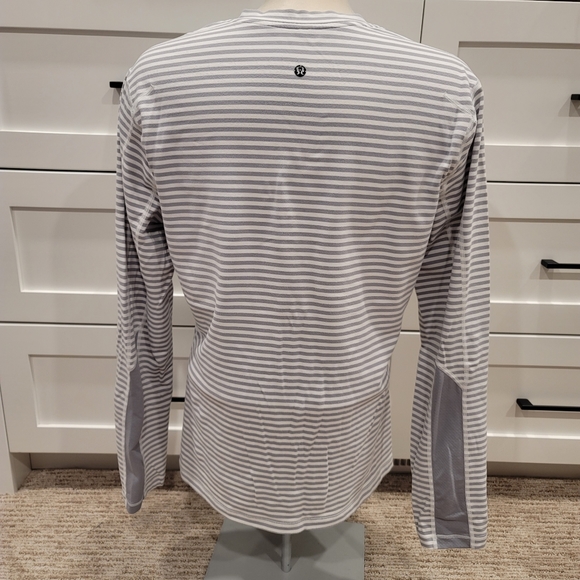 Lululemon Pullover Sweatshirt - Picture 2 of 5